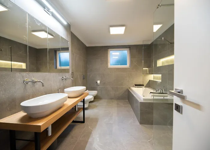 Visore - Renea 아파트